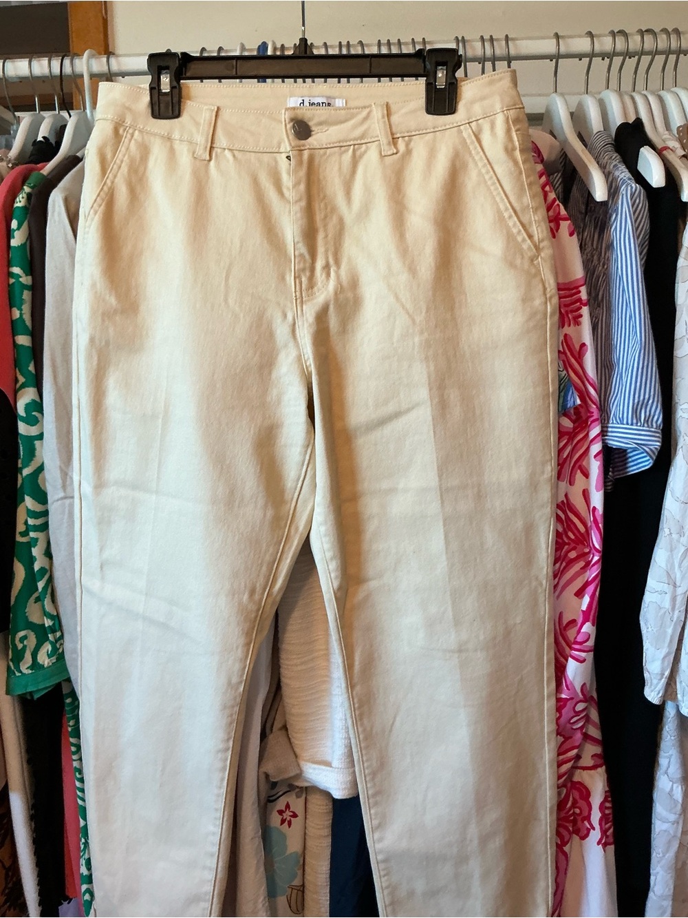 d. jeans Women's Straight-Leg cuffed  Jeans butter yellow size 10